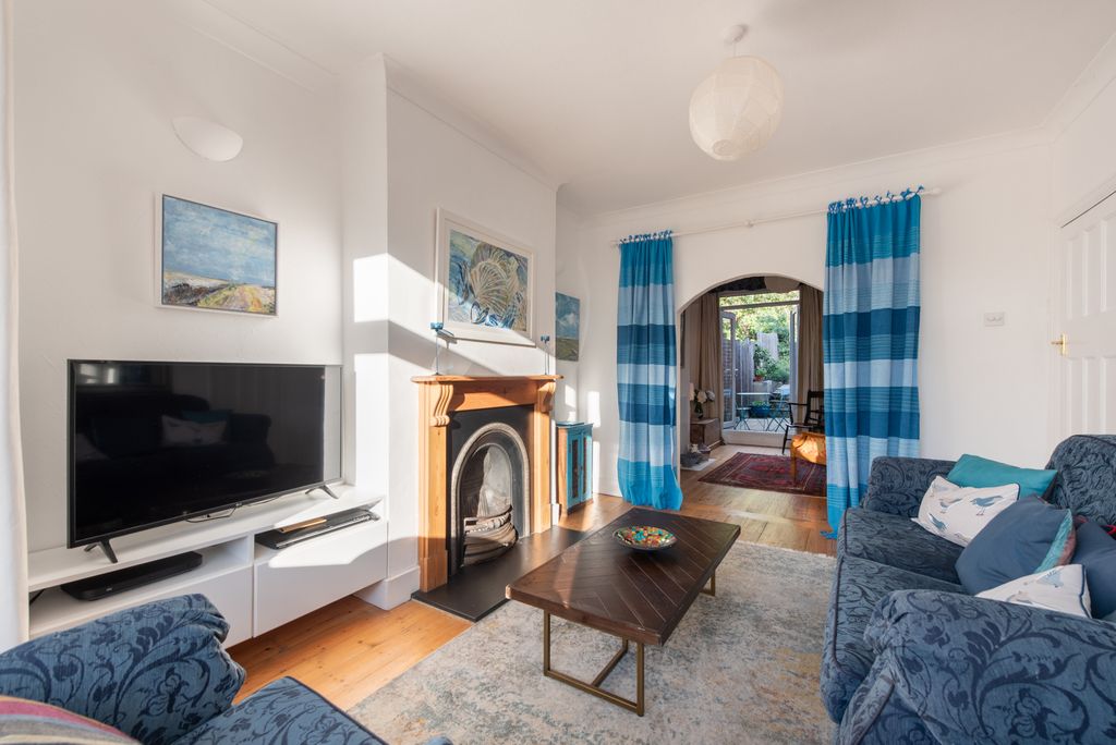 Property photo 1 of 13