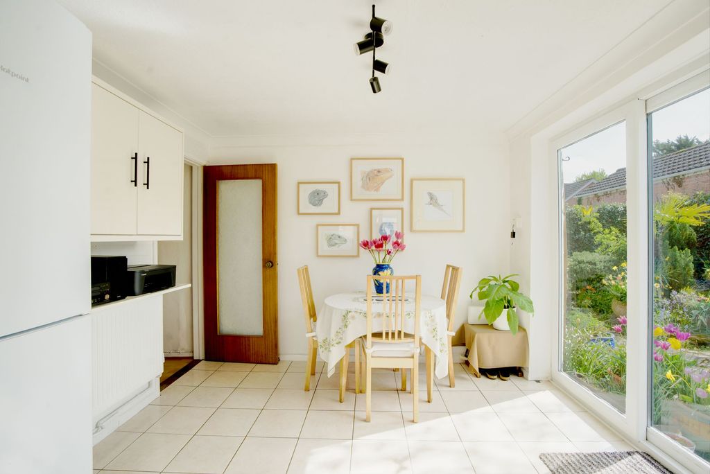 Property photo 3 of 17