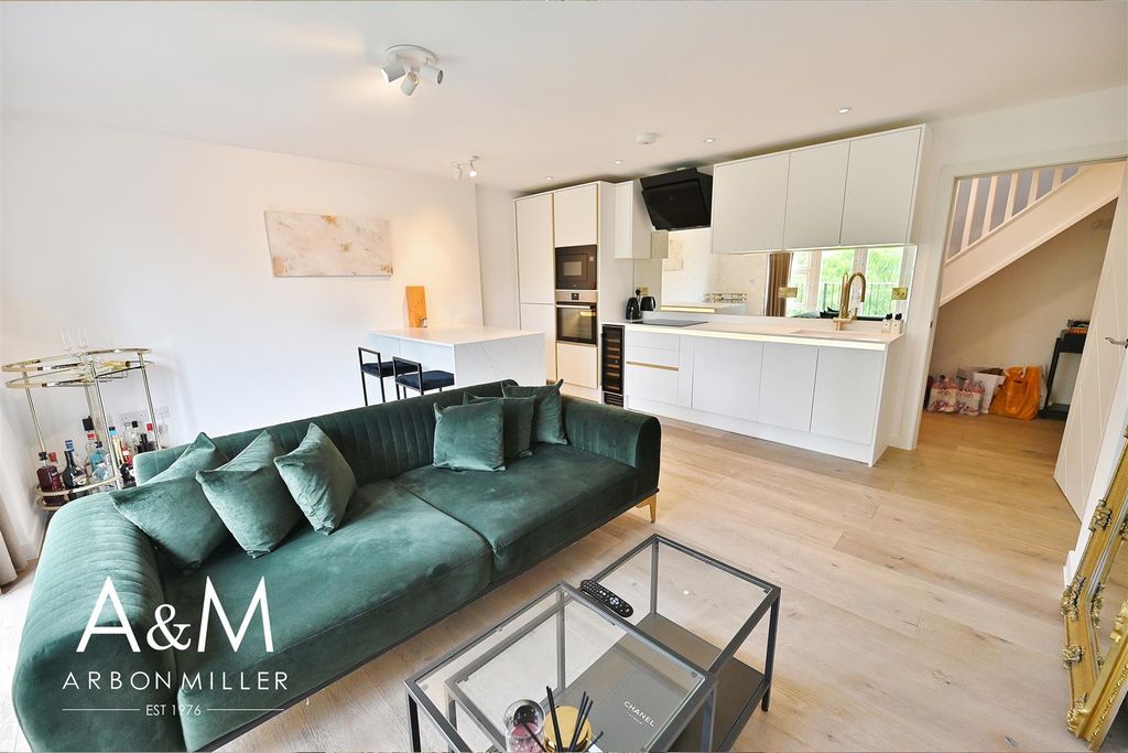 Property photo 1 of 18 Open Plan Lounge/Kitchen