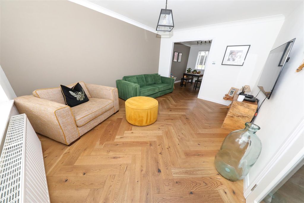 Property photo 3 of 32 C