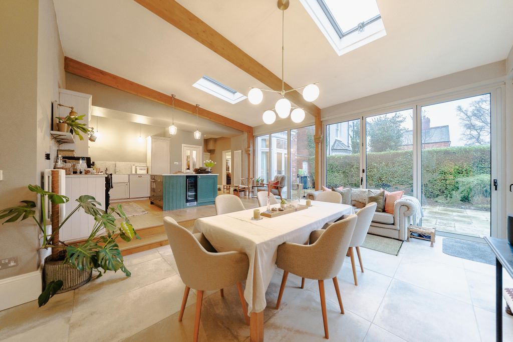 Property photo 3 of 45