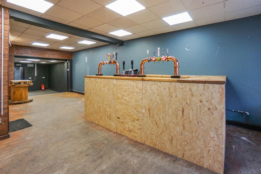 Property photo 1 of 11 Bar Area