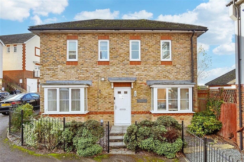 Property photo 3 of 19 External (Web)