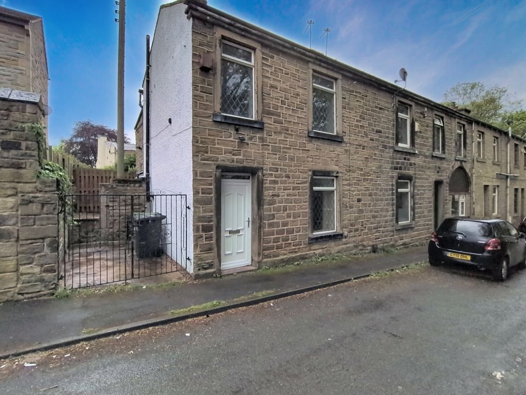 Property photo 1 of 9 16-Cliffe-Lane_00011