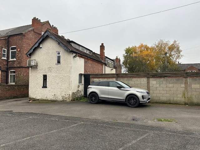 Property photo 3 of 5