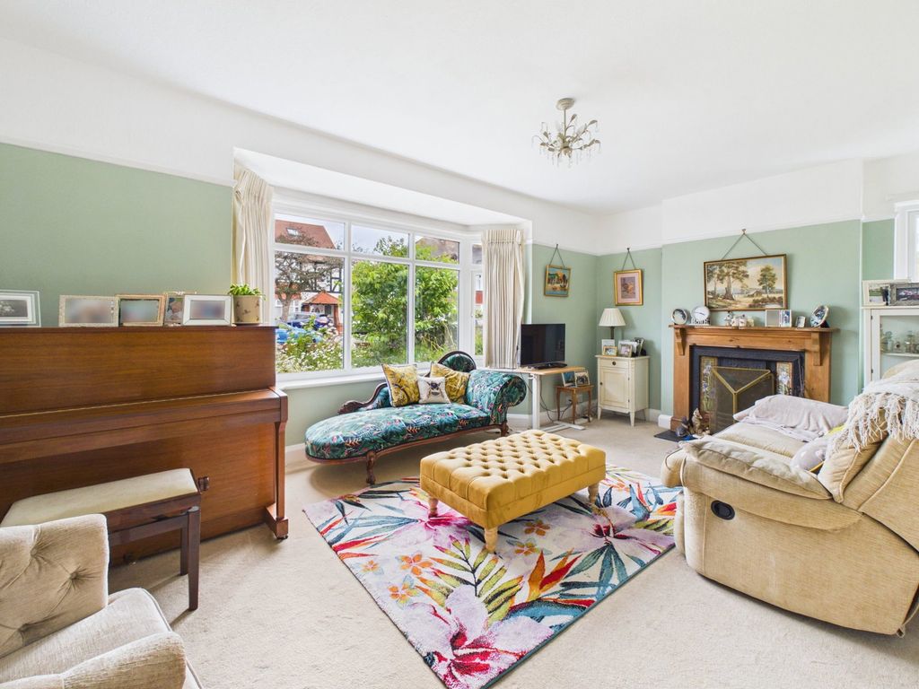 Property photo 2 of 13
