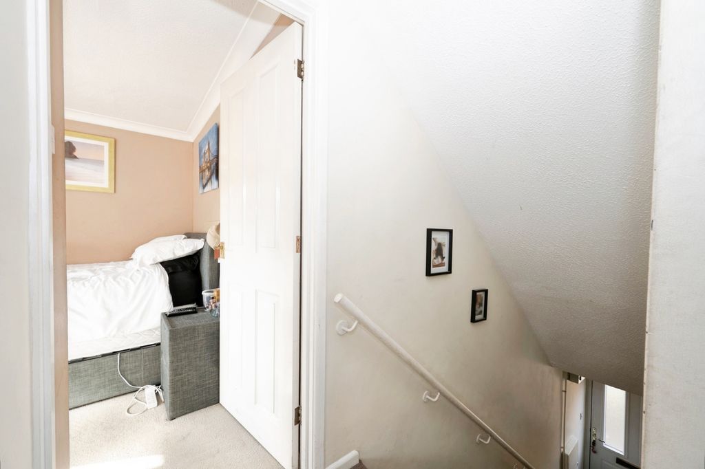 Property photo 3 of 10 Pbox-Img.Jpg