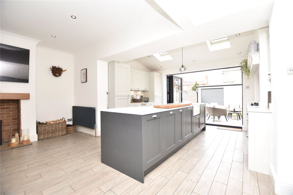 Property photo 3 of 17 Picture No. 42