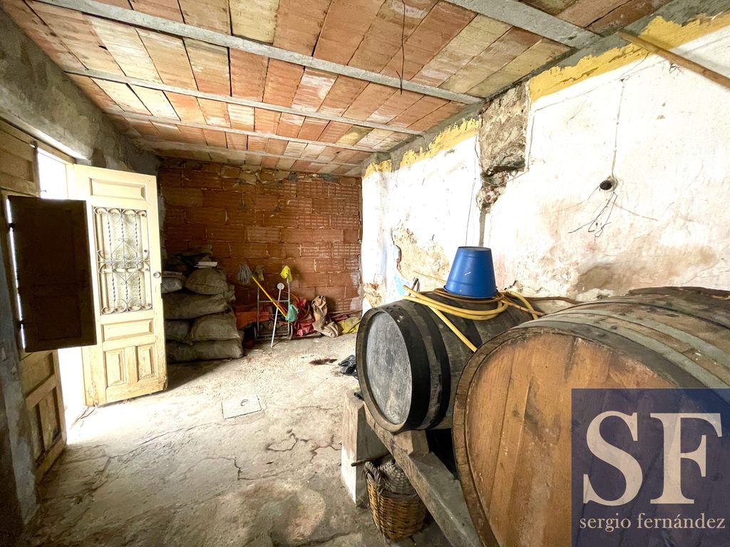 Property photo 2 of 7