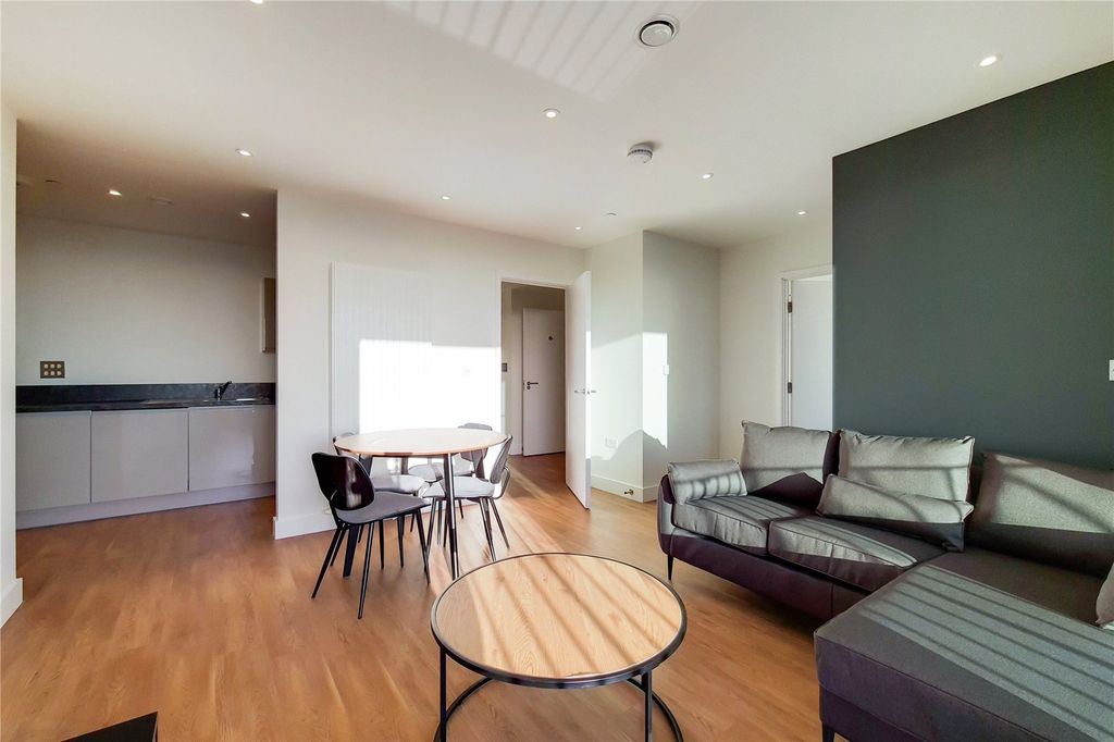 Property photo 3 of 25 Picture No. 12