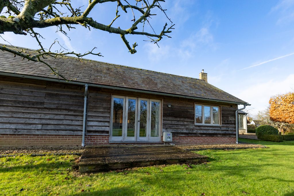 Property photo 2 of 30