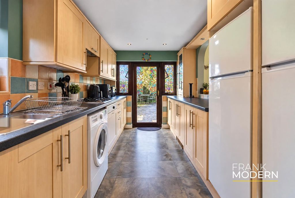 Property photo 3 of 37 Kitchen