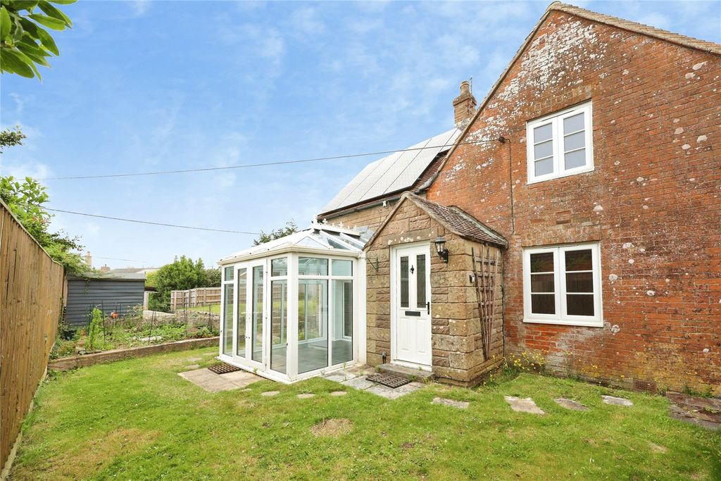 Property photo 1 of 18 Front