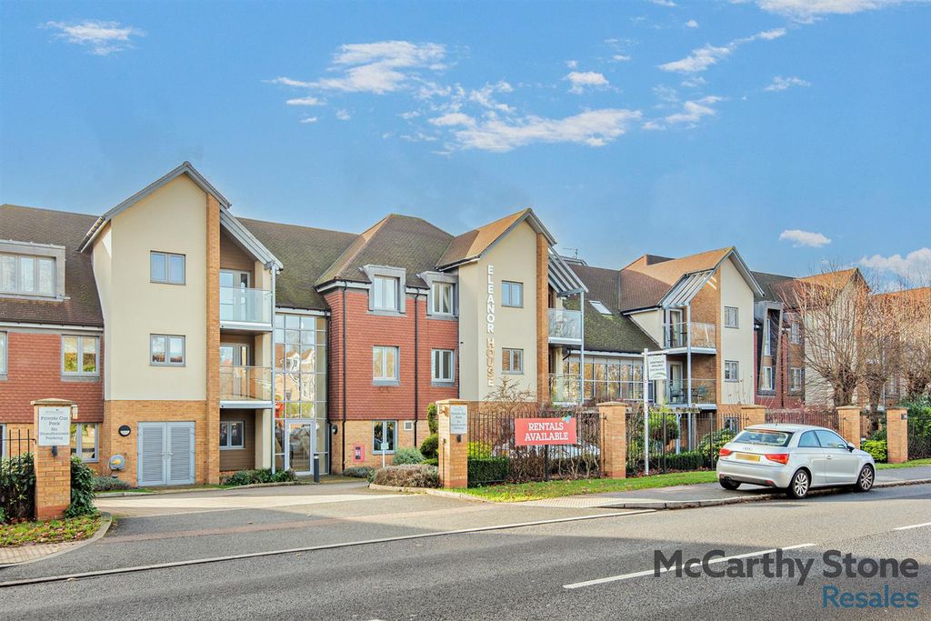 Property photo 1 of 11 8672388-Exterior12-800.Jpg