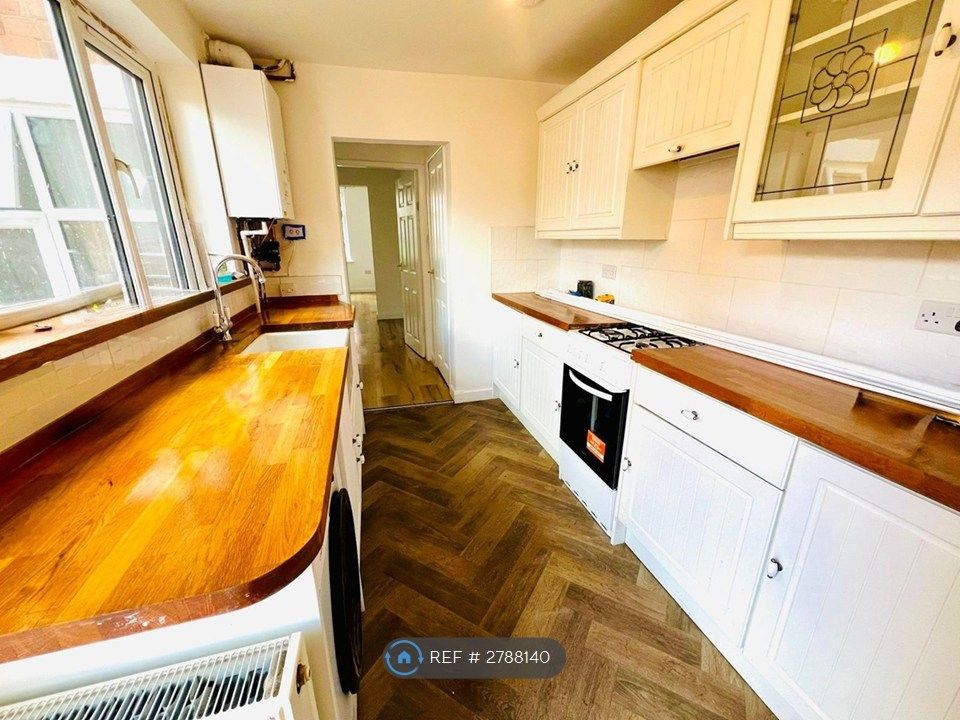 Property photo 1 of 13 Kitchen