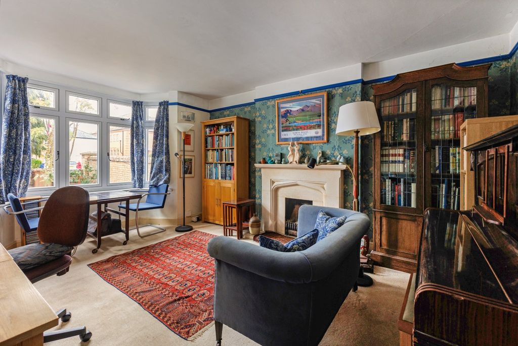 Property photo 2 of 17 Picture No. 15