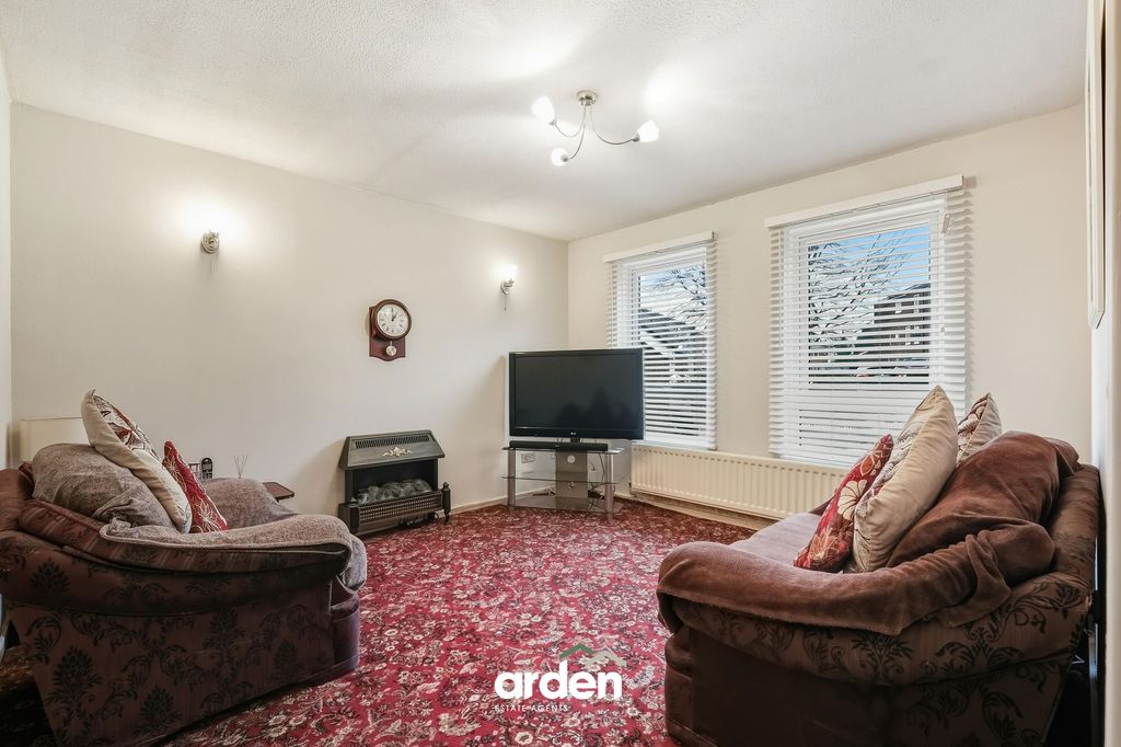 Property photo 3 of 12