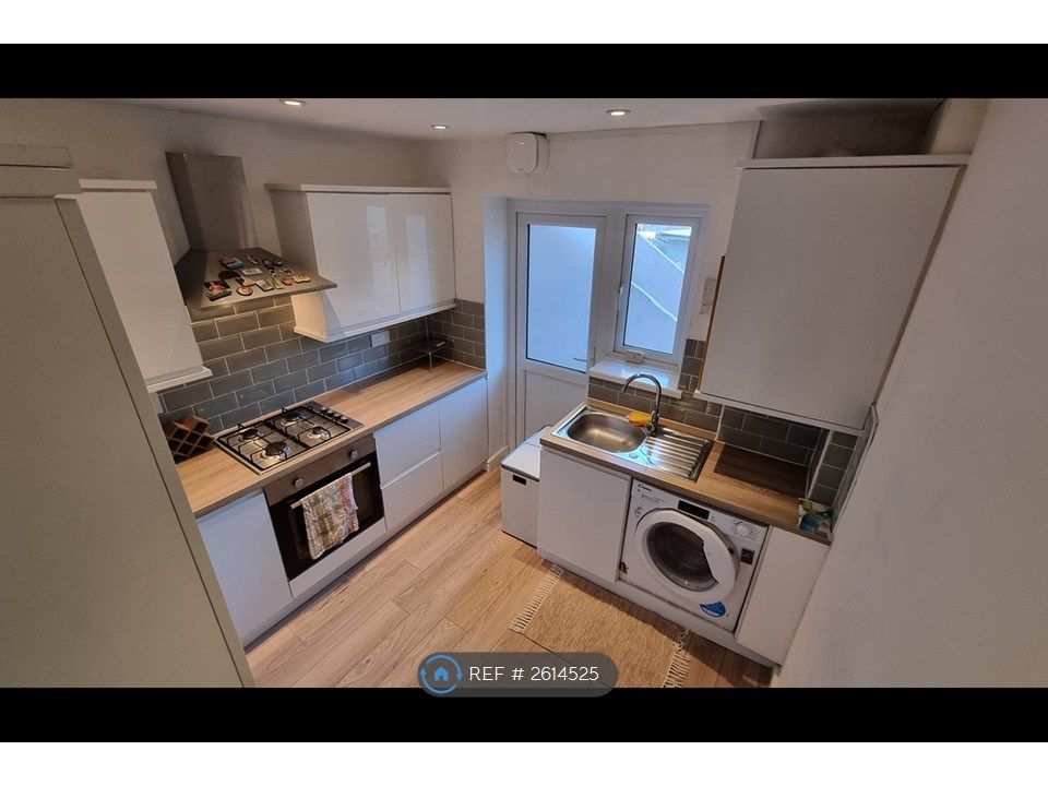 Property photo 1 of 13 Kitchen