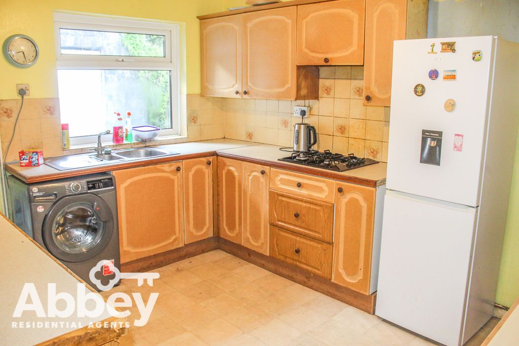 Property photo 3 of 13 Kitchen