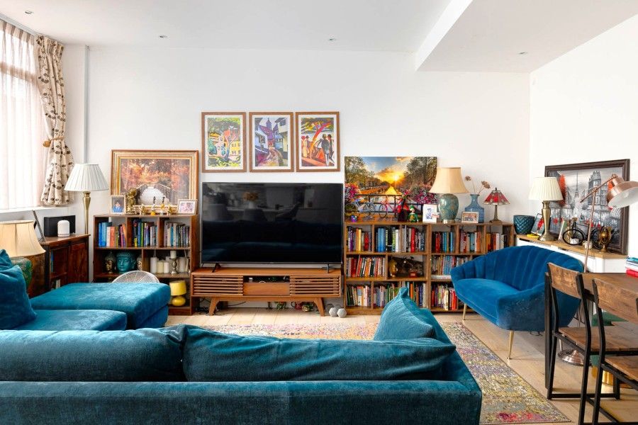 Property photo 1 of 12