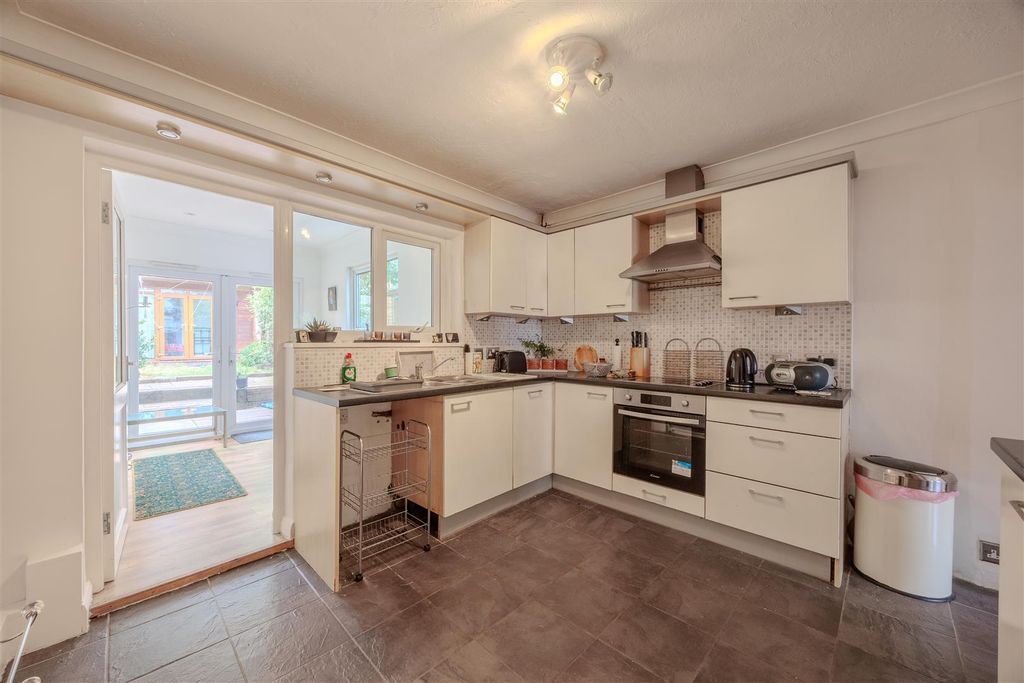 Property photo 2 of 16 Kitchen