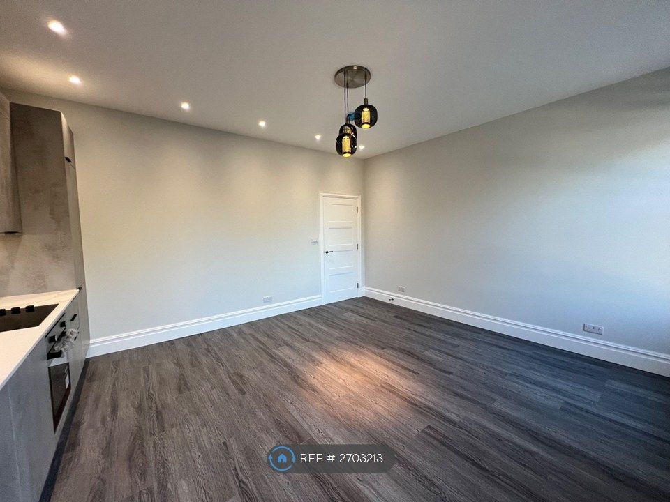 Property photo 3 of 26