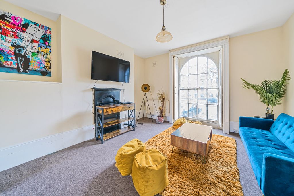 Property photo 2 of 14 1091087 (2)