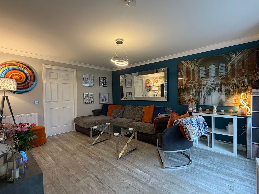 Property photo 3 of 23 Living Room