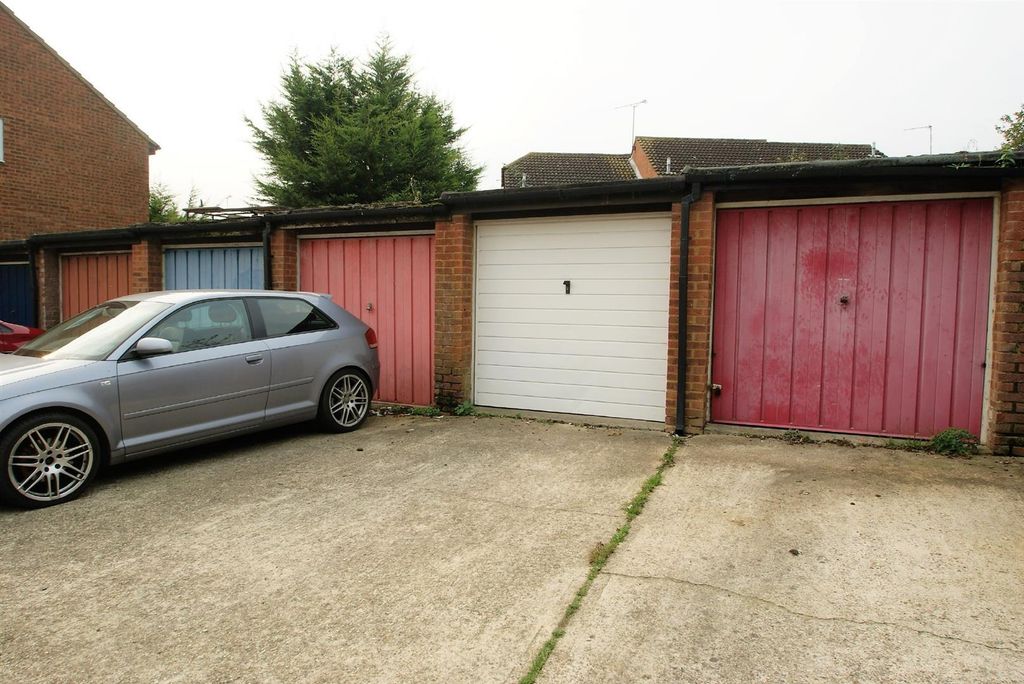 Property photo 1 of 9