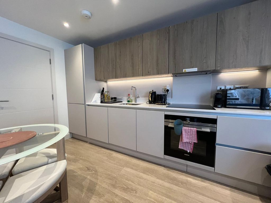 Property photo 2 of 5 Kitchen