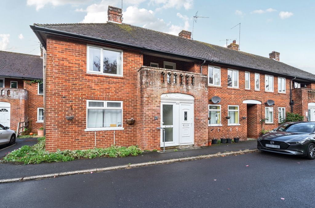 Property photo 1 of 11 1528107-1-1A0F18F...