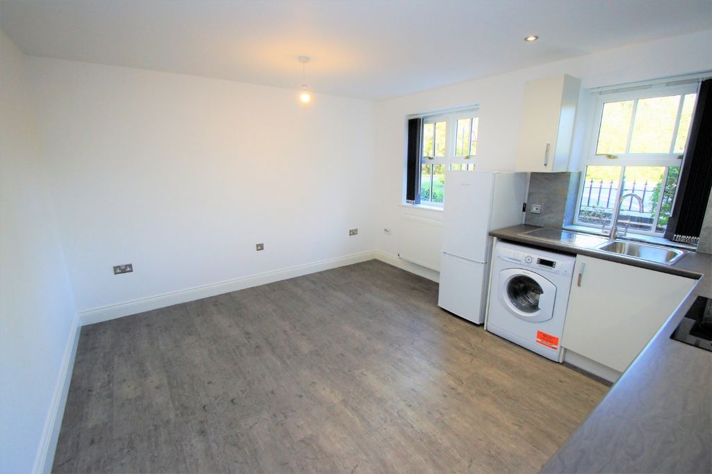 Property photo 3 of 6 Picture No. 16
