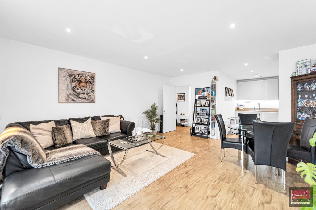 Property photo 2 of 13