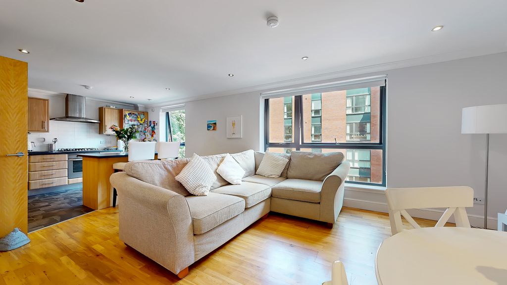 Property photo 3 of 30 22-Print-143 Hayburn Lane Flat 3.4_27