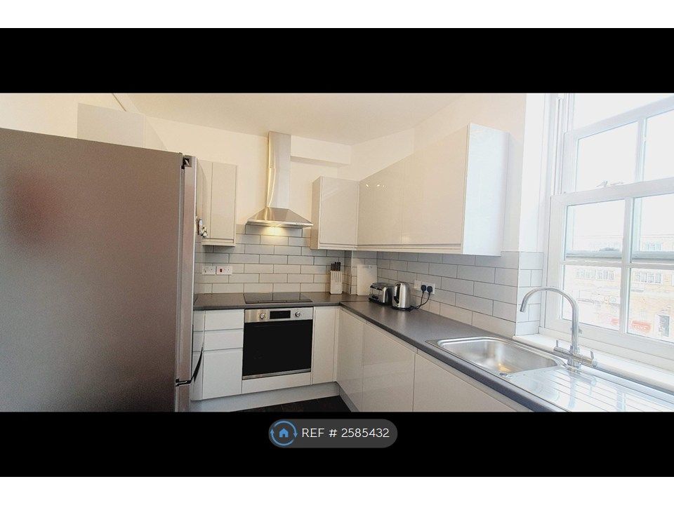 Property photo 2 of 7 Kitchen