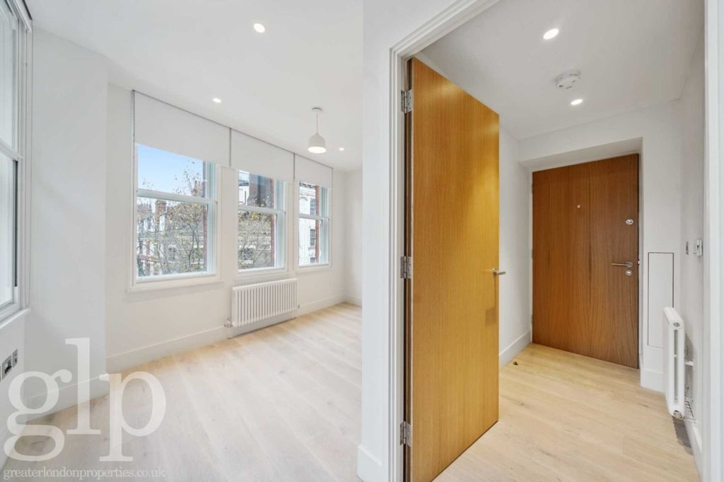 Property photo 2 of 13 1174953