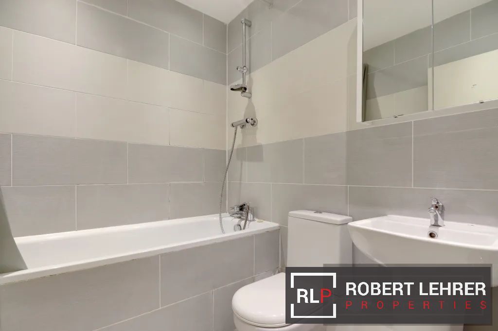 Property photo 3 of 8 Photo 2