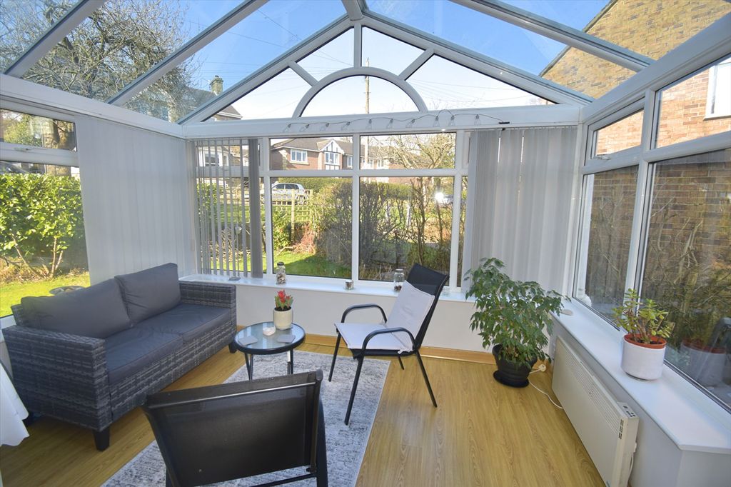 Property photo 3 of 21 Conservatory
