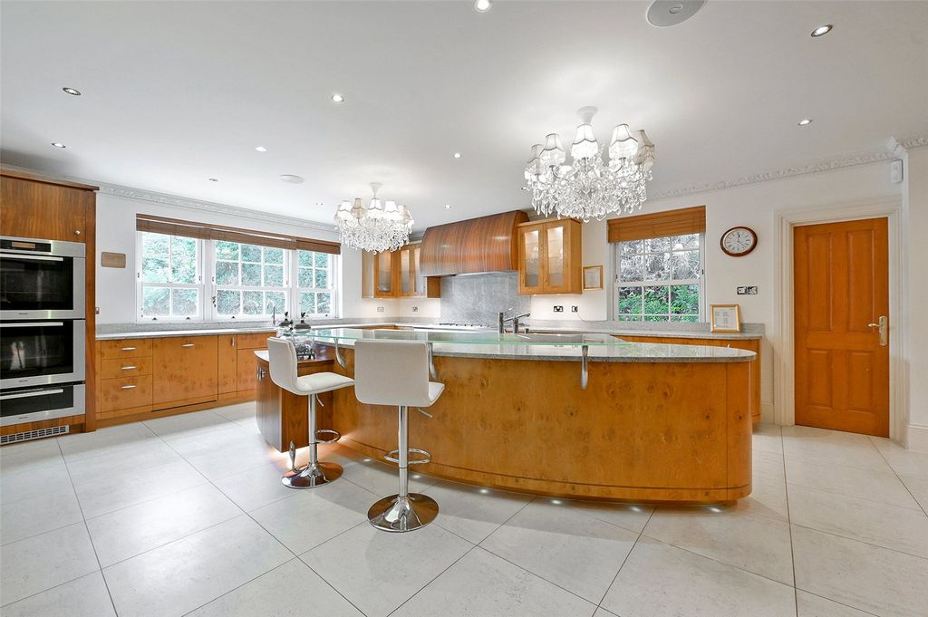 Property photo 3 of 18 Picture No. 24