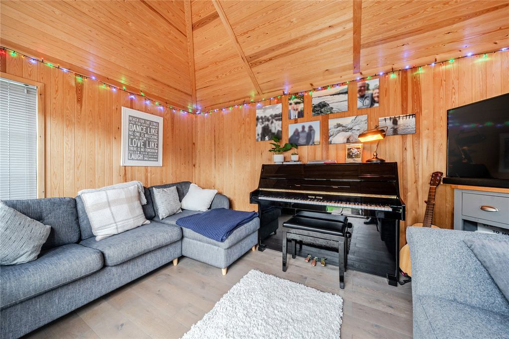 Additional image 17 of 5 bed semi-detached house for saleSpringfield Close, Westham, East Sussex BN24