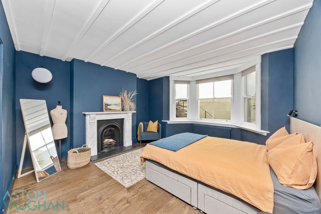 Property photo 2 of 10 4602561