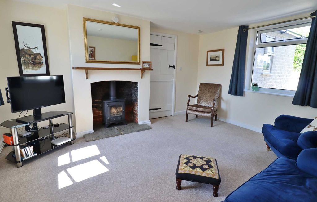 Property photo 2 of 10