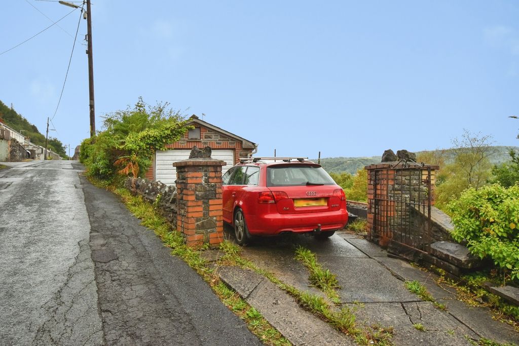 Property photo 2 of 18 Pbox-Img.Jpg