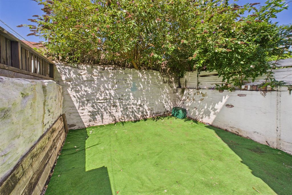 Property photo 3 of 20 47 Pilemarsh, Redfield, Bristol, Bs5 9Nt | Freehol