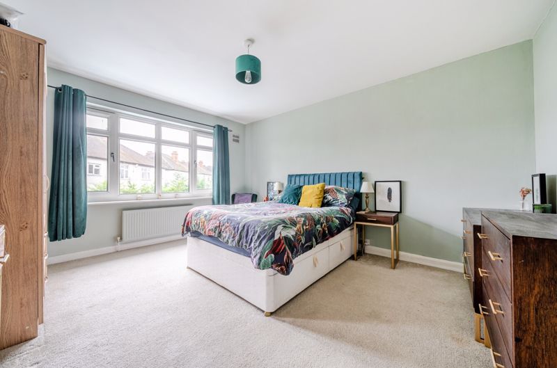 Property photo 2 of 18 Bedroom 1 Angle 1