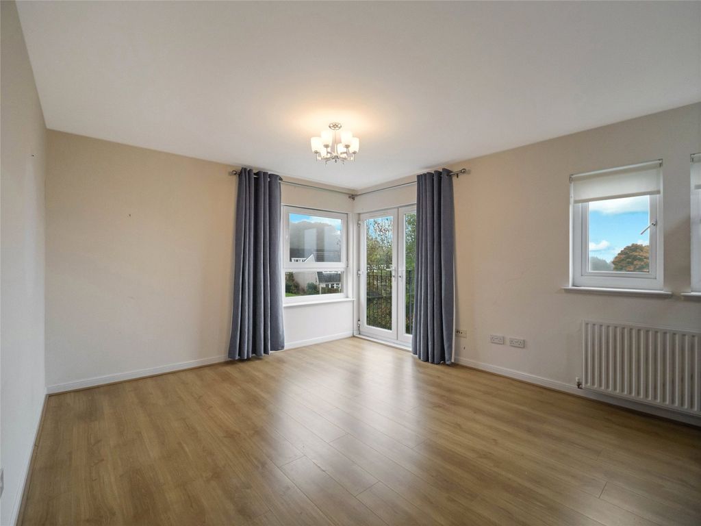 Property photo 2 of 19 Picture No. 01