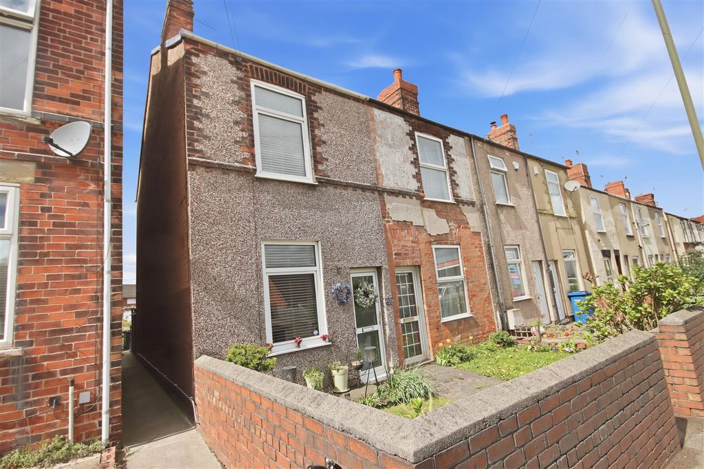 Property photo 1 of 10 Front