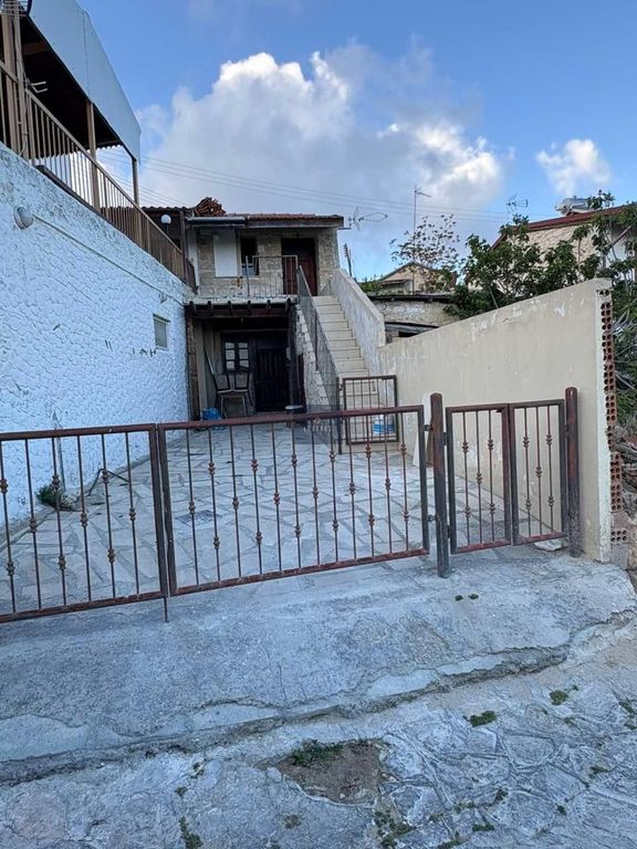 Property photo 1 of 13