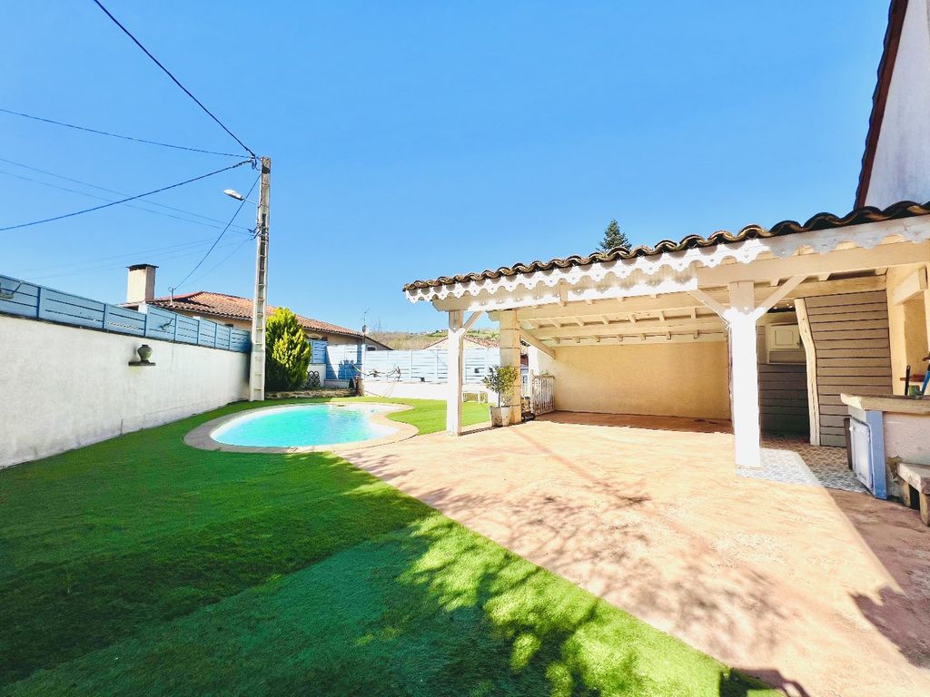 Property photo 2 of 10