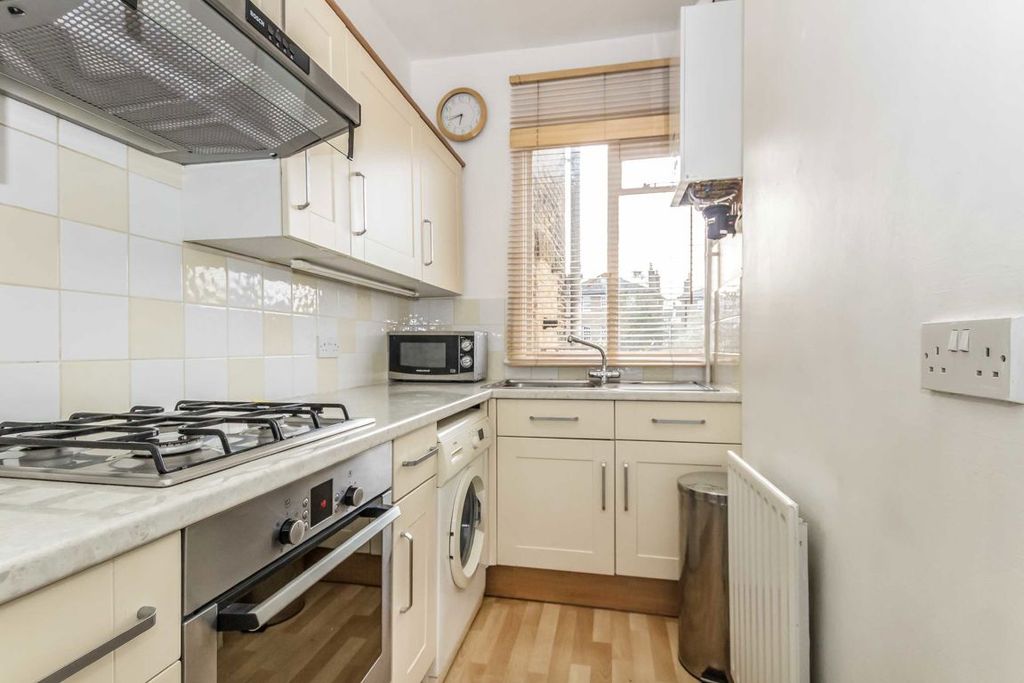 Property photo 3 of 4